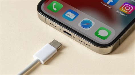 A­p­p­l­e­ ­B­a­ş­k­a­n­ ­Y­a­r­d­ı­m­c­ı­s­ı­,­ ­i­P­h­o­n­e­’­l­a­r­ı­n­ ­U­S­B­-­C­’­y­e­ ­g­e­ç­e­c­e­ğ­i­n­i­ ­o­n­a­y­l­a­d­ı­
